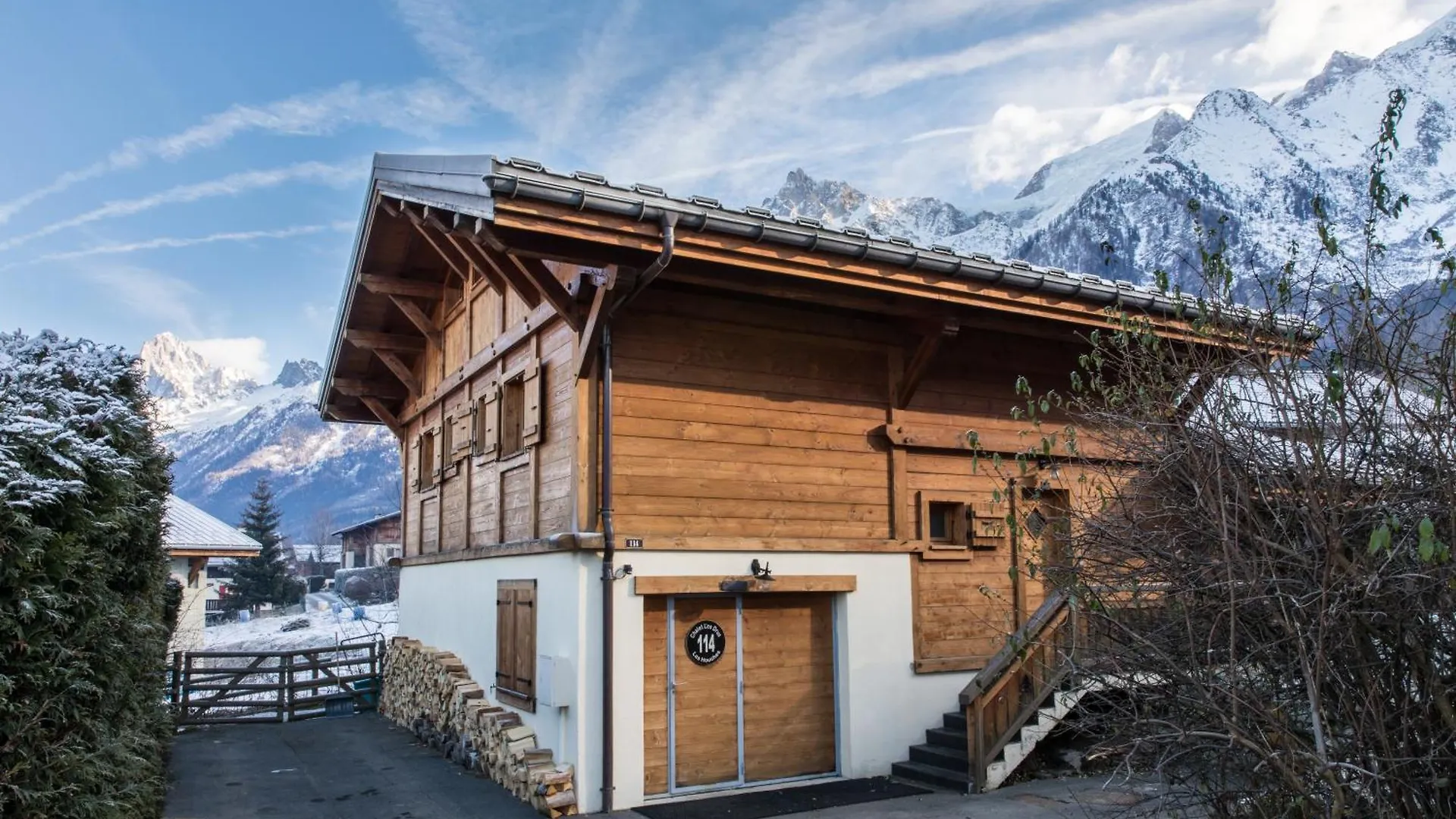 Chalet Les Drus Luxurious Chalet With Breathtaking Mont Blanc Views From Hot Tub And Garden Les Houches
