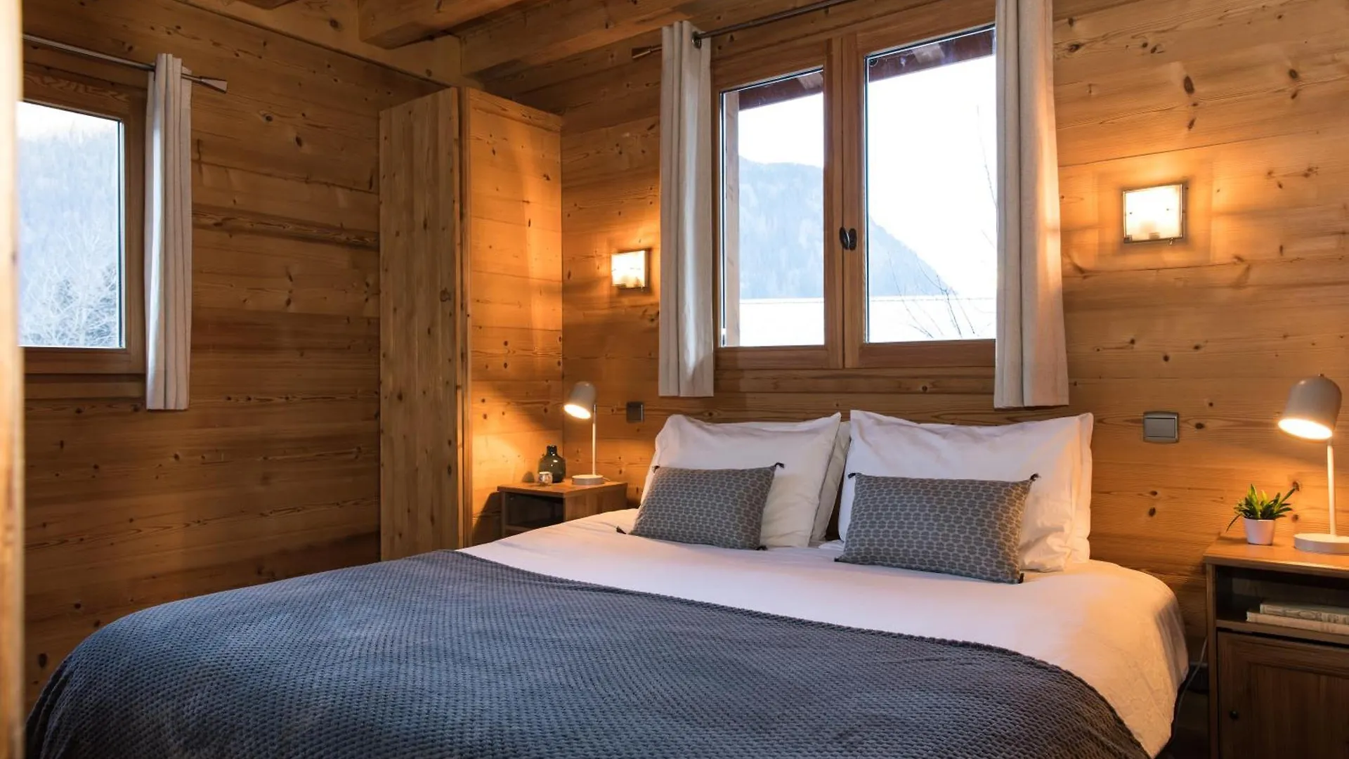 Chalet Les Drus Luxurious Chalet With Breathtaking Mont Blanc Views From Hot Tub And Garden Les Houches France