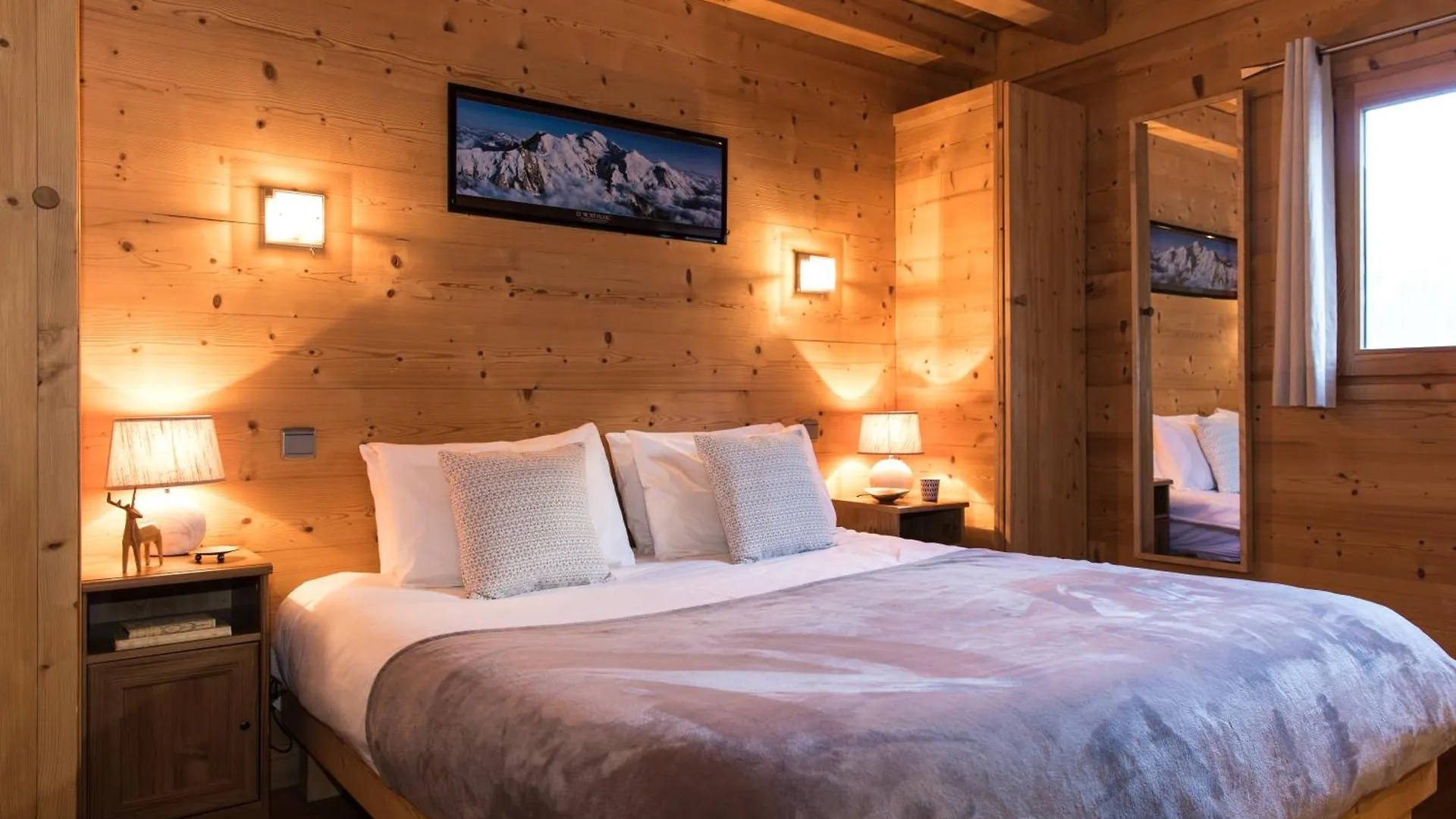 Chalet Les Drus Luxurious Chalet With Breathtaking Mont Blanc Views From Hot Tub And Garden Les Houches