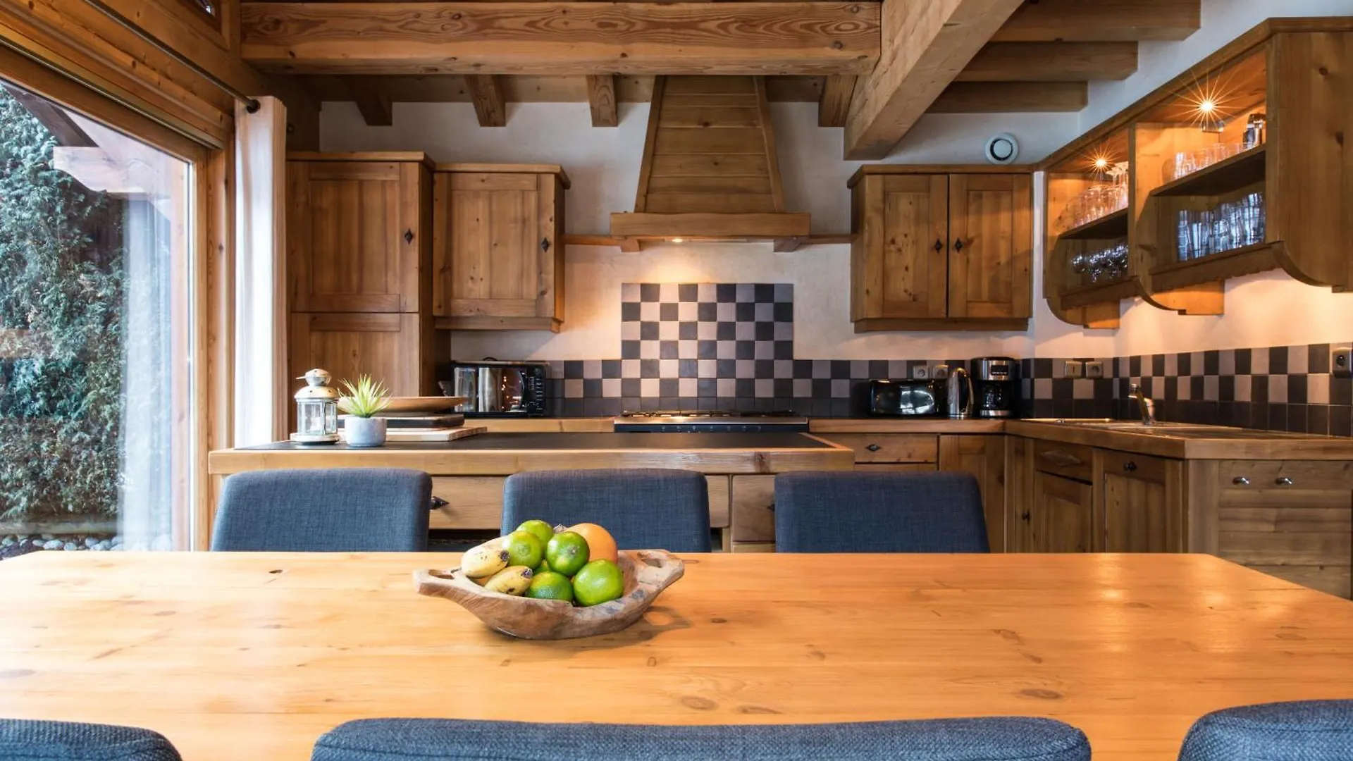 Chalet Les Drus Luxurious Chalet With Breathtaking Mont Blanc Views From Hot Tub And Garden Les Houches