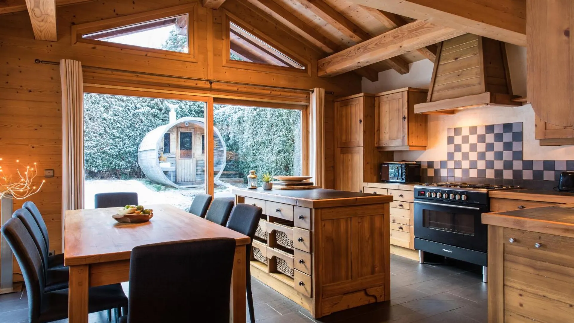 Chalet Les Drus Luxurious Chalet With Breathtaking Mont Blanc Views From Hot Tub And Garden Les Houches