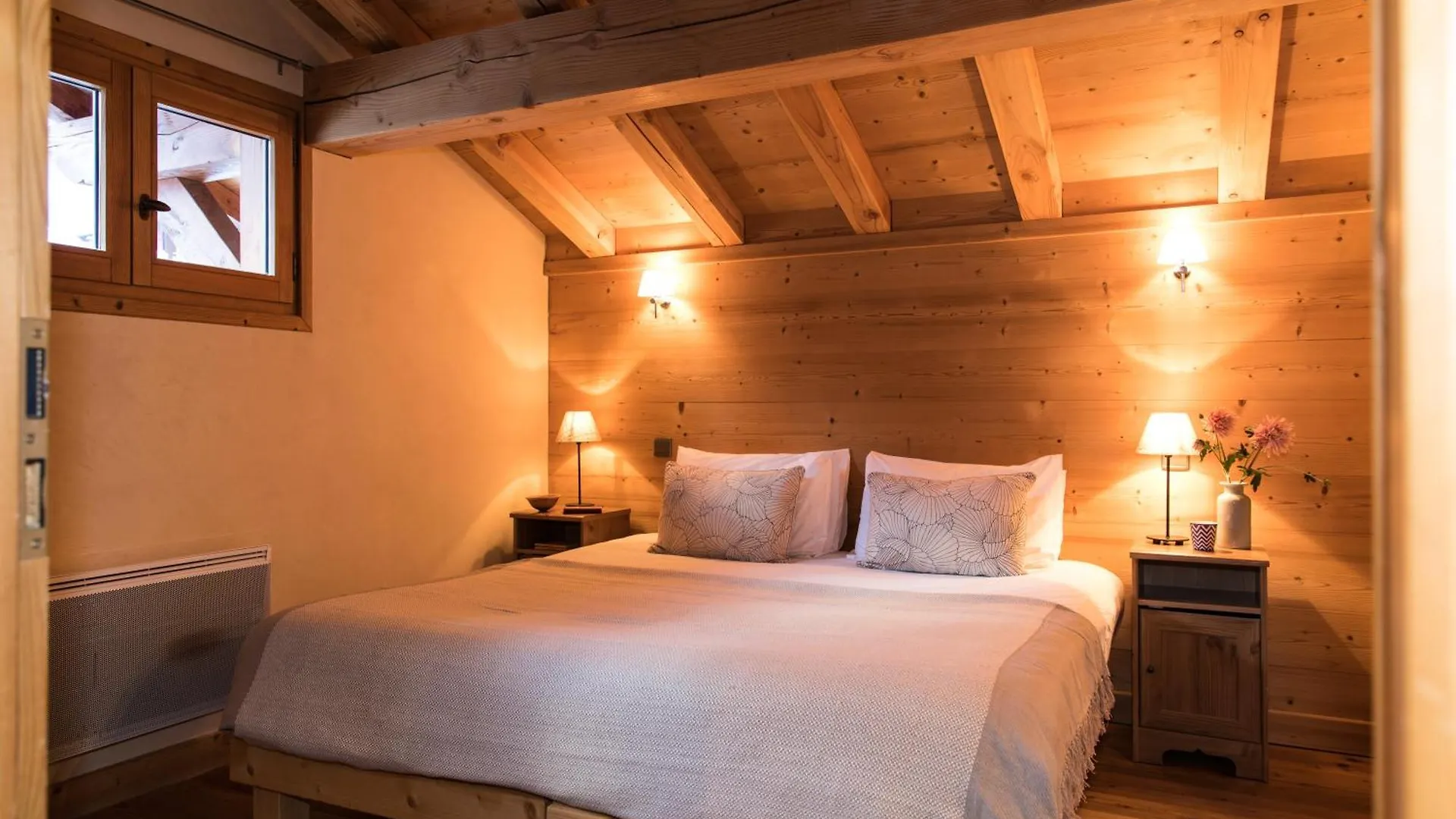 Chalet Les Drus Luxurious Chalet With Breathtaking Mont Blanc Views From Hot Tub And Garden Les Houches